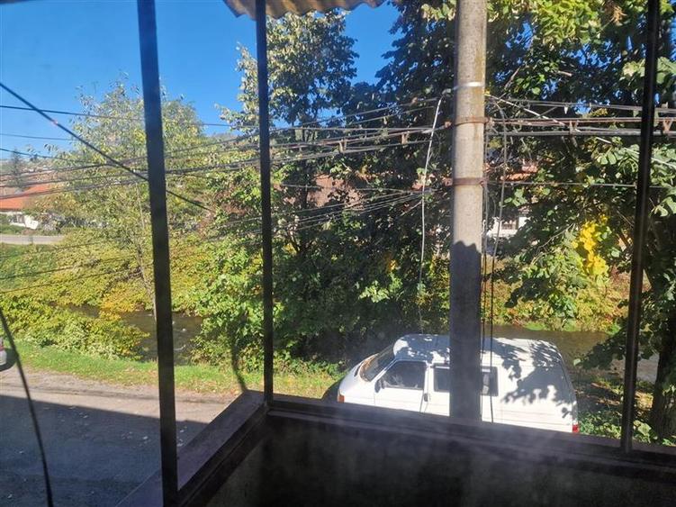 Resita Casa 5 Cam D-P-Etj.1 si Curte
