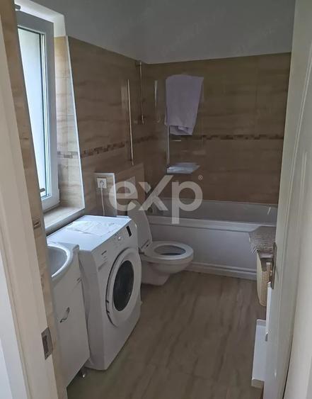 Apartament 3 camere | 70 mp + balcon | Gruia