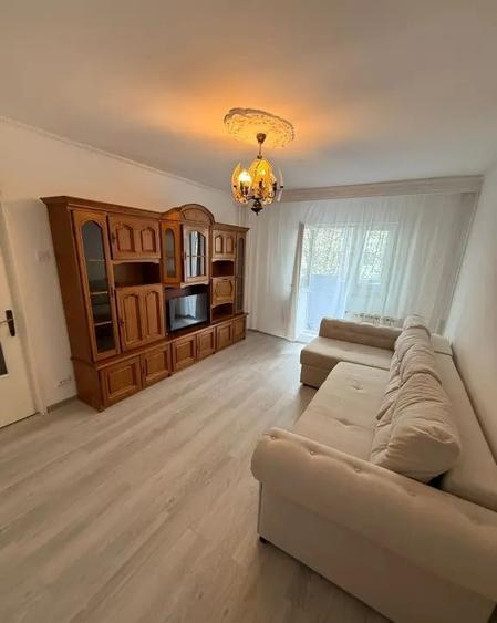 Închiriere Apartament 3 camere în Dristor Parcare Inclusă