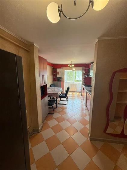 Apartament decomandat 3 camere