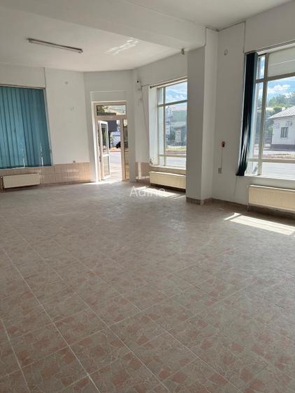Proprietate ultracentrală cu spațiu comercial și parcare proprie - 5