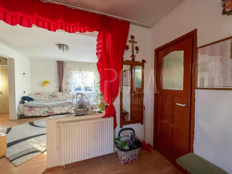 Casa 7 camere de vanzare in Floresti