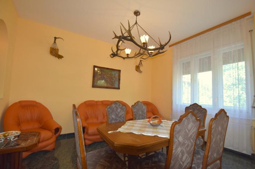 Inchiriez ap 4 camere in zona Medicina -Prefectura , Timisoara