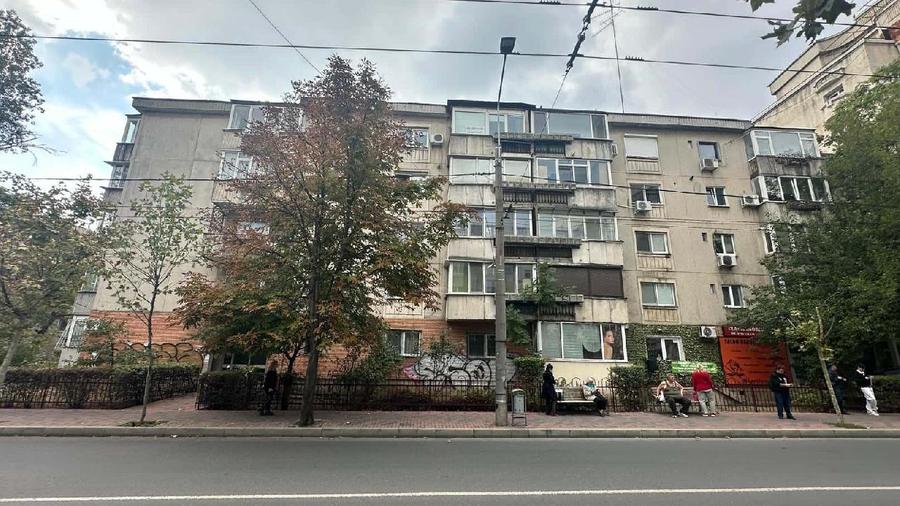 BD.DECEBAL, Apartament cu 3 camere decomandate - 90 mp- etaj 4/4,