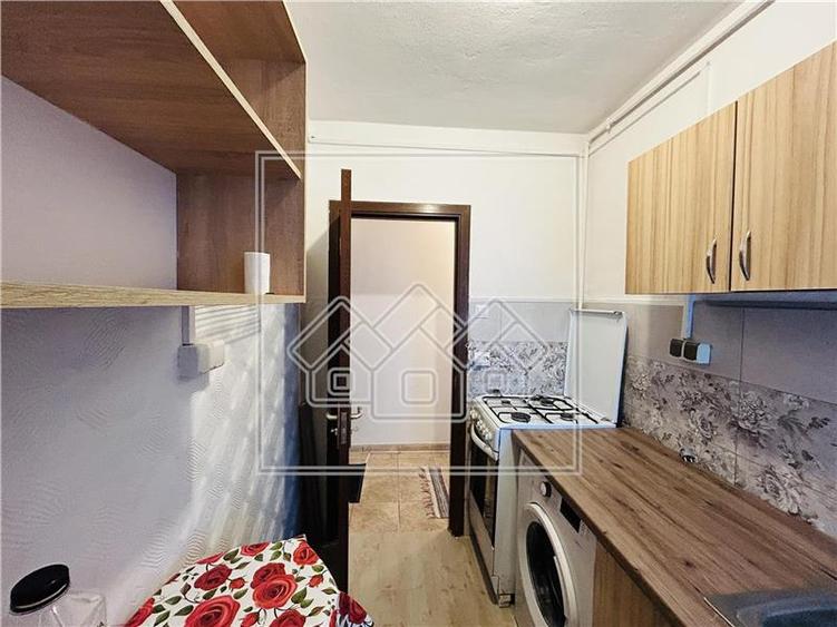 Ap cu 2 camere si balcon, Zona N. Iorga - Disponibil imediat