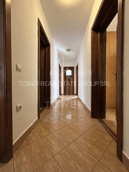 Apartament cu 3 camere, 2 băi și loc de parcare în curte – Turnișor