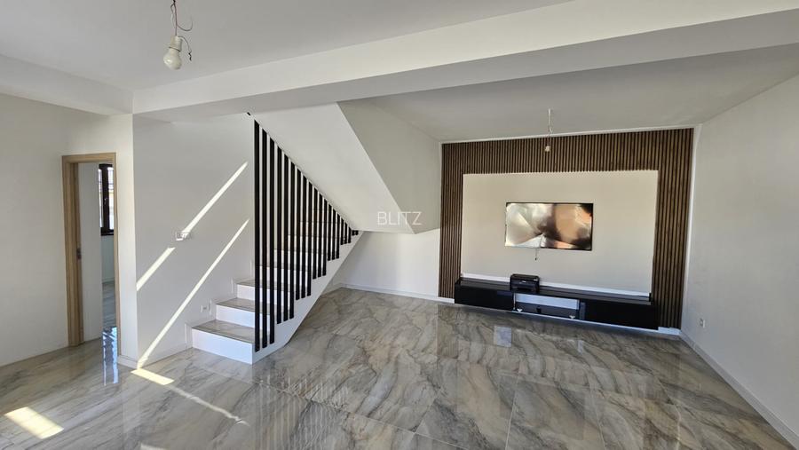 Casa de vanzare, P+1 , 185 mp utili, 250 mp teren, zona Selgros-Damila - 2