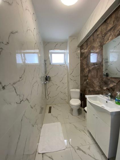 Apartament 4 camere decomandat, 110 mp, zona Consul, Utilitati incluse