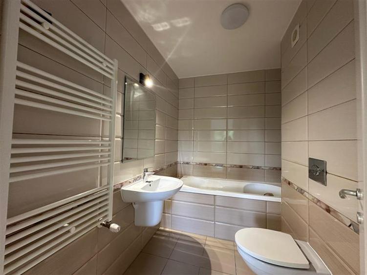 Garsoniera superba in bloc nou Top City, in Tractorul, Brasov
