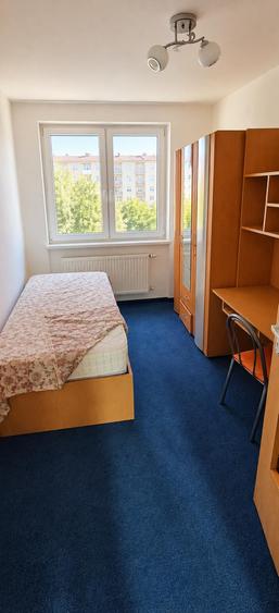 Apartament 2 camere de închiriat, ideal studenti, etaj 2,zona Bulevard