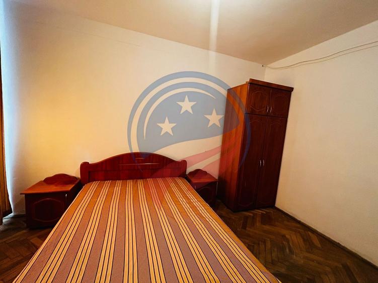 Apartament 4 camere de închiriat – Strada Caracal, Craiova