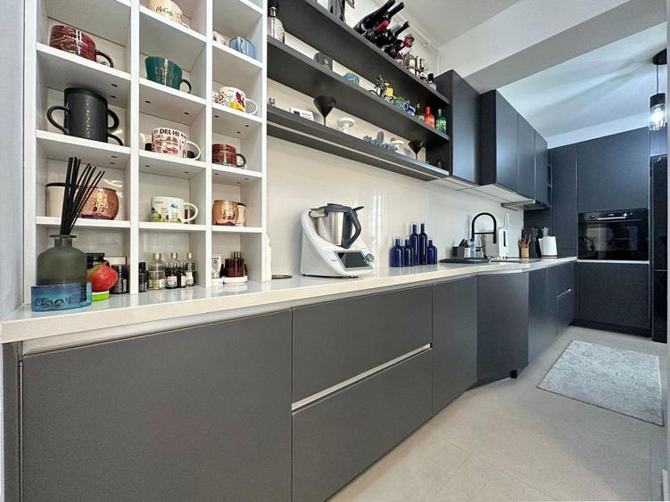 Apartament Premium cu 3 Camere – Vedere Panoramică către munți și oraș