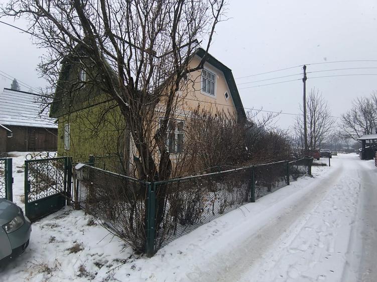 CASA DE VANZARE + ANEXE 2500 MP / PUTNA