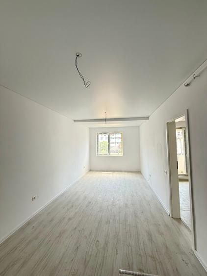 Garsonieră decomandată, compartimentare eficientă, balcon– Etaj 1/6- Comision 0