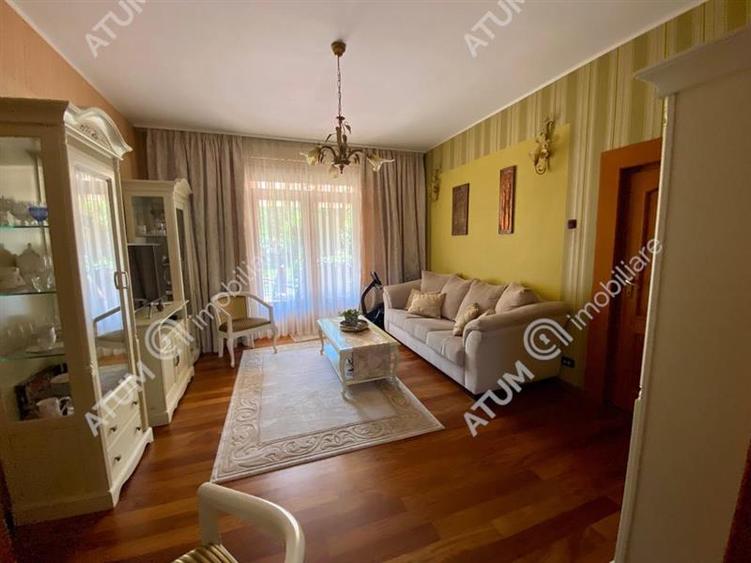Casa cu 6 camere si 961 mp teren in zona Trei Stejari din Sibiu