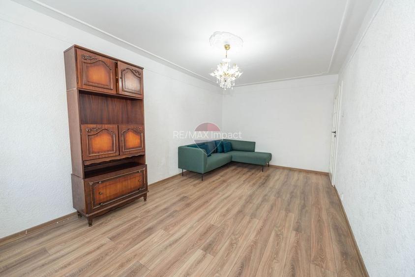 Apartament 3 camere de vanzare, balcon, renovat,  Berceni, sector 4 - 2