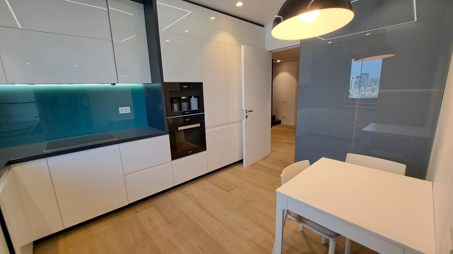 APARTAMENT 4 CAMERE CU SCARA INTERIOARA TIP LOFT -ULTRA LUX