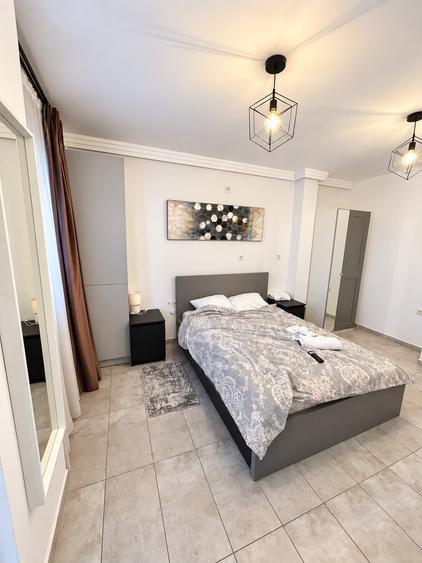 Apartament 2 camere, etaj 3, bloc nou cu lift, parcare, boxa, 350 Euro