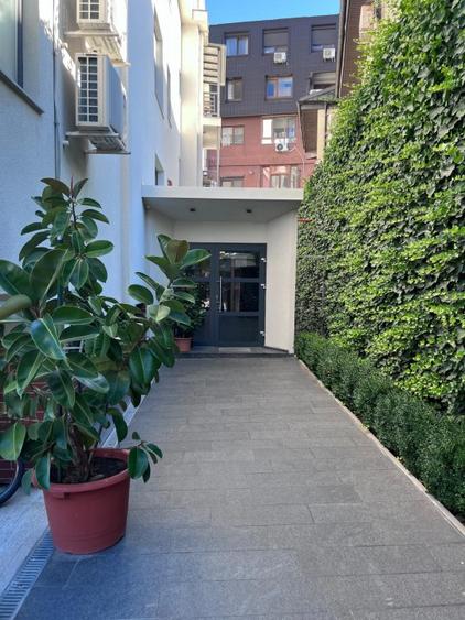 Direct proprietar| 3 camere 77mp | Parcare subterană | Acces direct Parc Titanel