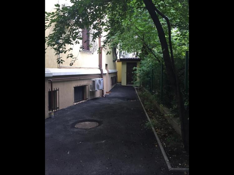 Apartament 4 camere de închiriat în vilă – Primăverii