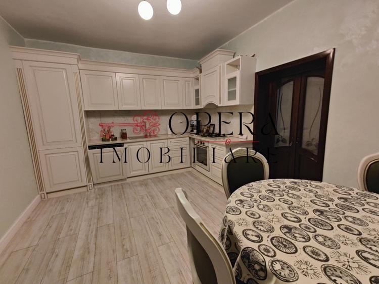 Vila 5 camere de vânzare zona Semicentral - Pacurari