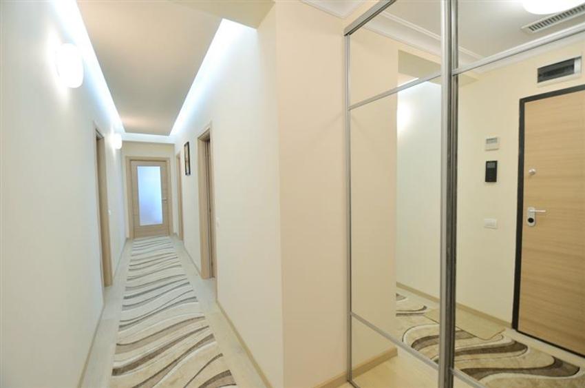 APARTAMENT 4 CAMERE, MOBILAT, CU VEDERE CATRE LACUL TEI