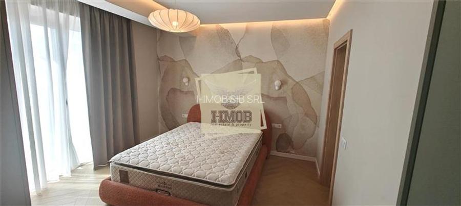 Penthouse cu 3 camere 3 bai si terasa 88 mp in zona Lazaret