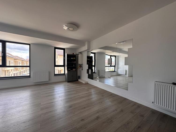 Apartament spațios cu 4 camere, dispus pe două niveluri, în Cartierul Latin