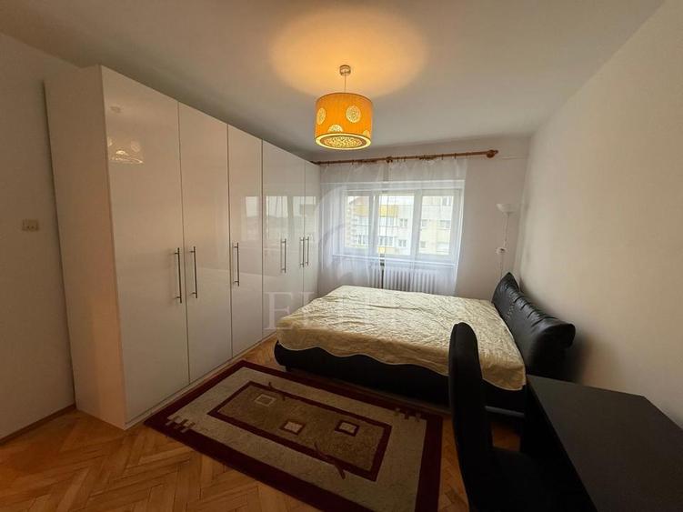 Apartament 3 camere în zona PIATA ZORILOR