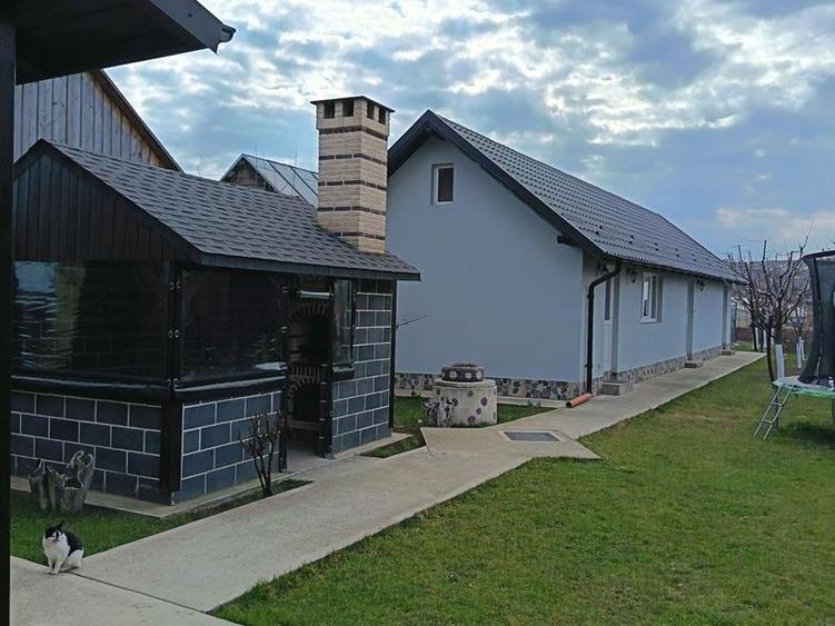 Casă 3 camere, loc. Ipotesti