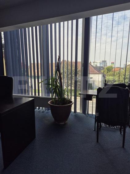 Spatiu comercial p+2 , 750 mp de vanzare zona centrala