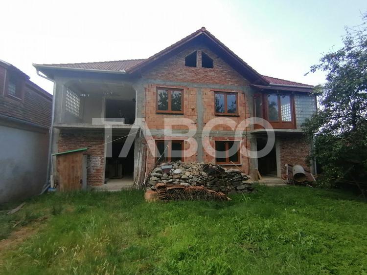 Comision 0% Casa tip duplex de vanzare 6 camere cu teren Saliste Sibiu