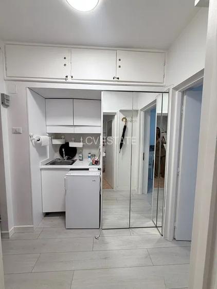 Garsoniera Piata Romana-Bld. Dacia/Centrala proprie/Jacuzzi/Metrou - 4