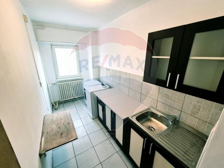 Garsoniera de vanzare decomandata 39 mp Metrou Piata Sudului Berceni
