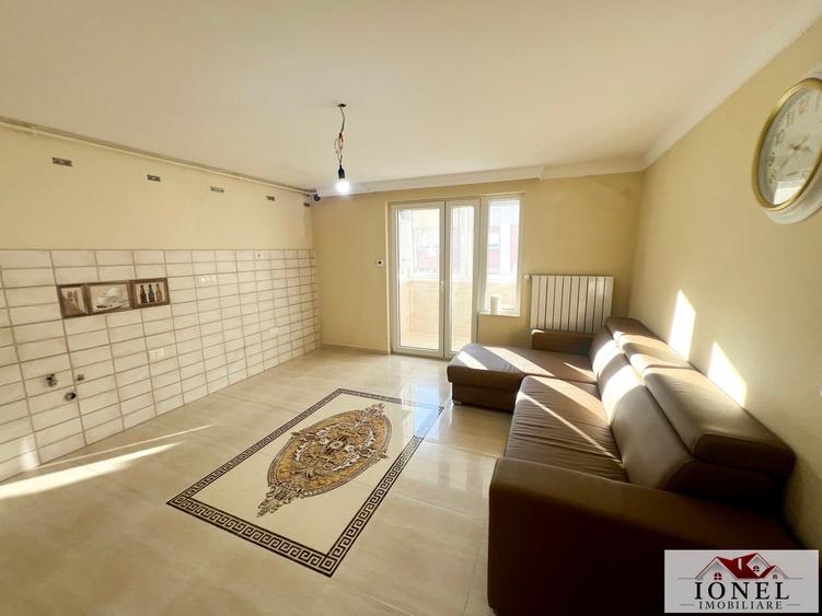 Apartament trei camere de vanzare in Alba Iulia