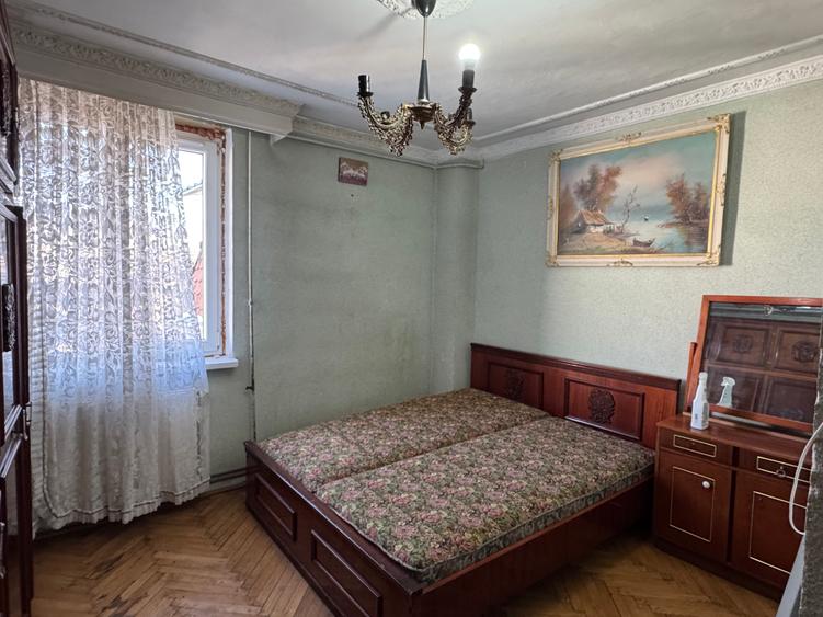 5 cam, 112 mp. decomandat, fara imbunat., et.4, acoperis, N.Titulescu