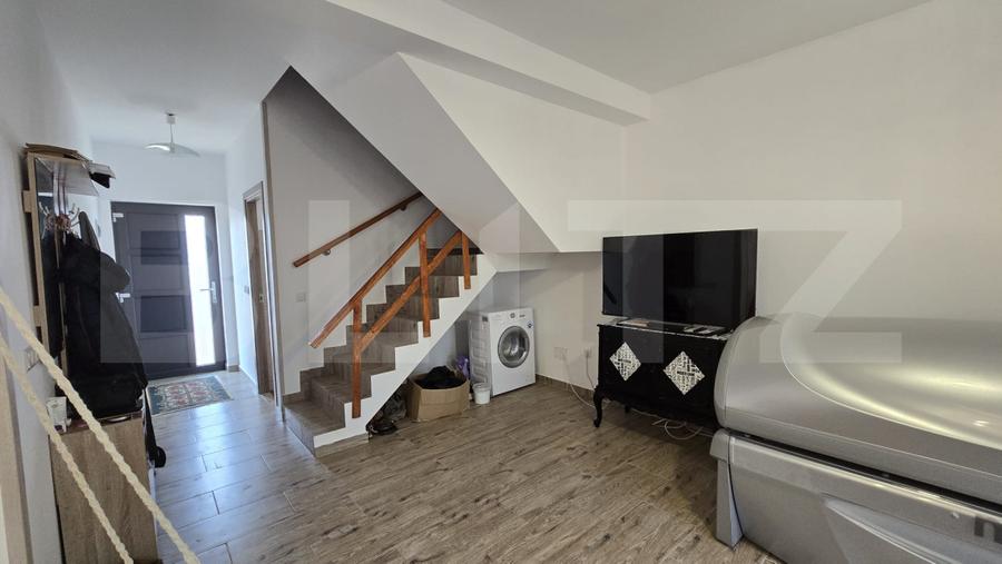 Casa 4 camere 110 mp .Teren 200 mp . Odoreu