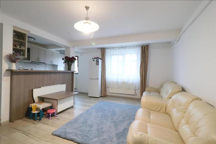 Bloc tip vila PALAS MALL 3 camere + Parcare