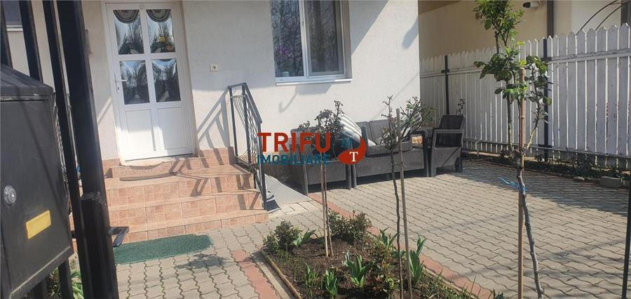 Casa tip duplex cu 3 camere zona Centru