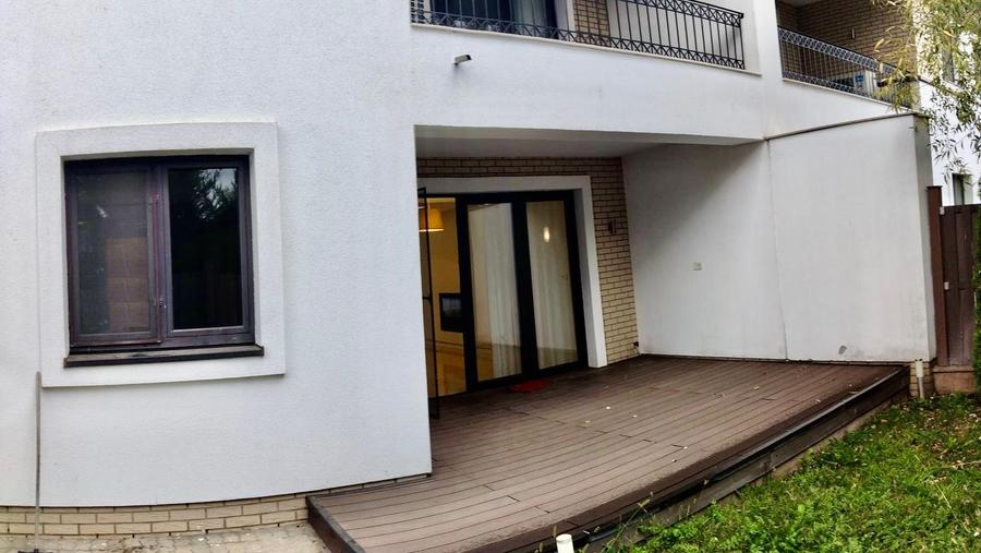 Vilă înșiruită cu 4 camere, stil englezesc – Pipera, lângă Școala Americană