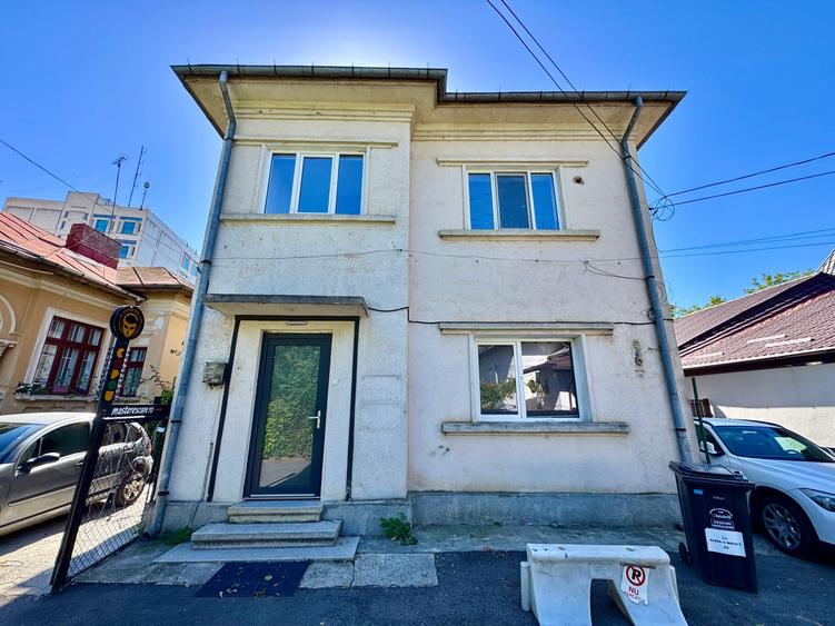 Proprietate rara in Copou/Universitate, etaj de casa, renovat, 3 camere, parcare