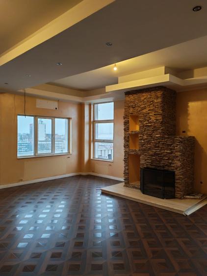 PENTHOUSE EXCLUSIVIST ÎN INIMA CRAIOVEI | 317 mp utili + 393 mp terase, Centru