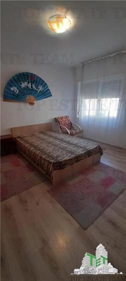 Unirii Marasesti apartament  in vila etaj 1/2