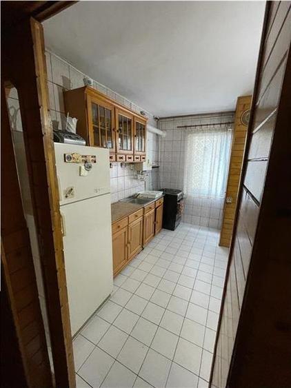 De vanzare apartament cu 4 camere, etaj intermediar, la Fortuna, in Tudor