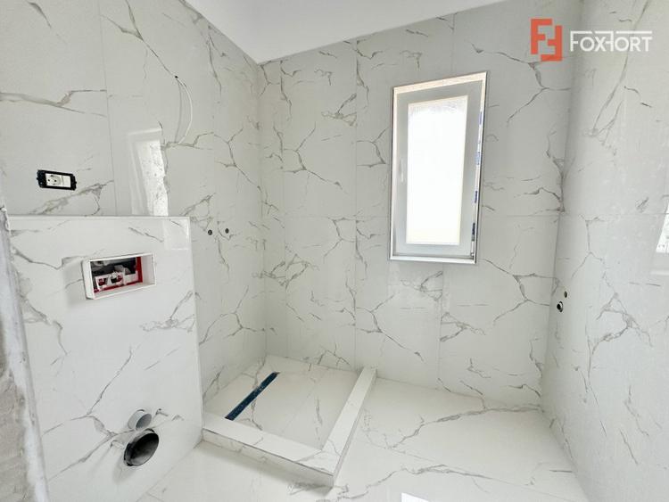 Duplex 4 camere si 2 bai - Mosnita Noua - toate utilitatile