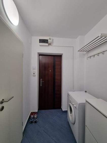 Garsonieră 4 min metrou Titan, Mega Image la scară, mobilată