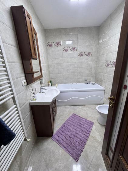 VILĂ MODERNĂ P+1E DE VANZARE – TRAIAN