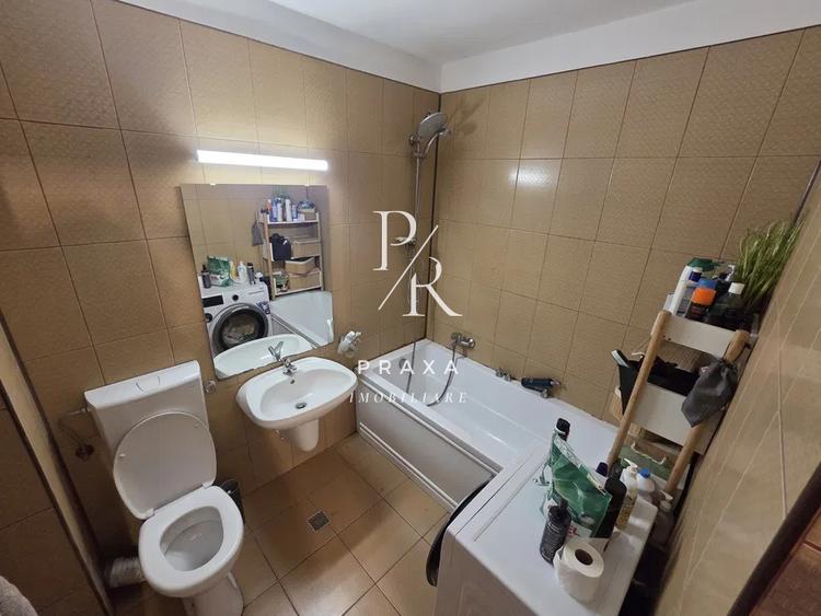 Apartament o camera, 34 mp, parcare, etaj 2, AC, zona Florilor!
