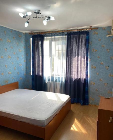 Apartament 2 camere, semidecomandat, 51 mp, balcon, ac, metrou aproape, 1 Mai