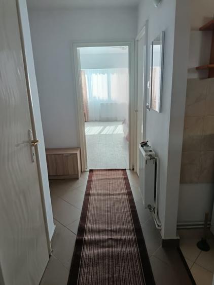 Închiriez apartament în zonă ultracentrală, 38 mp, etaj 1, Pta Victoriei,